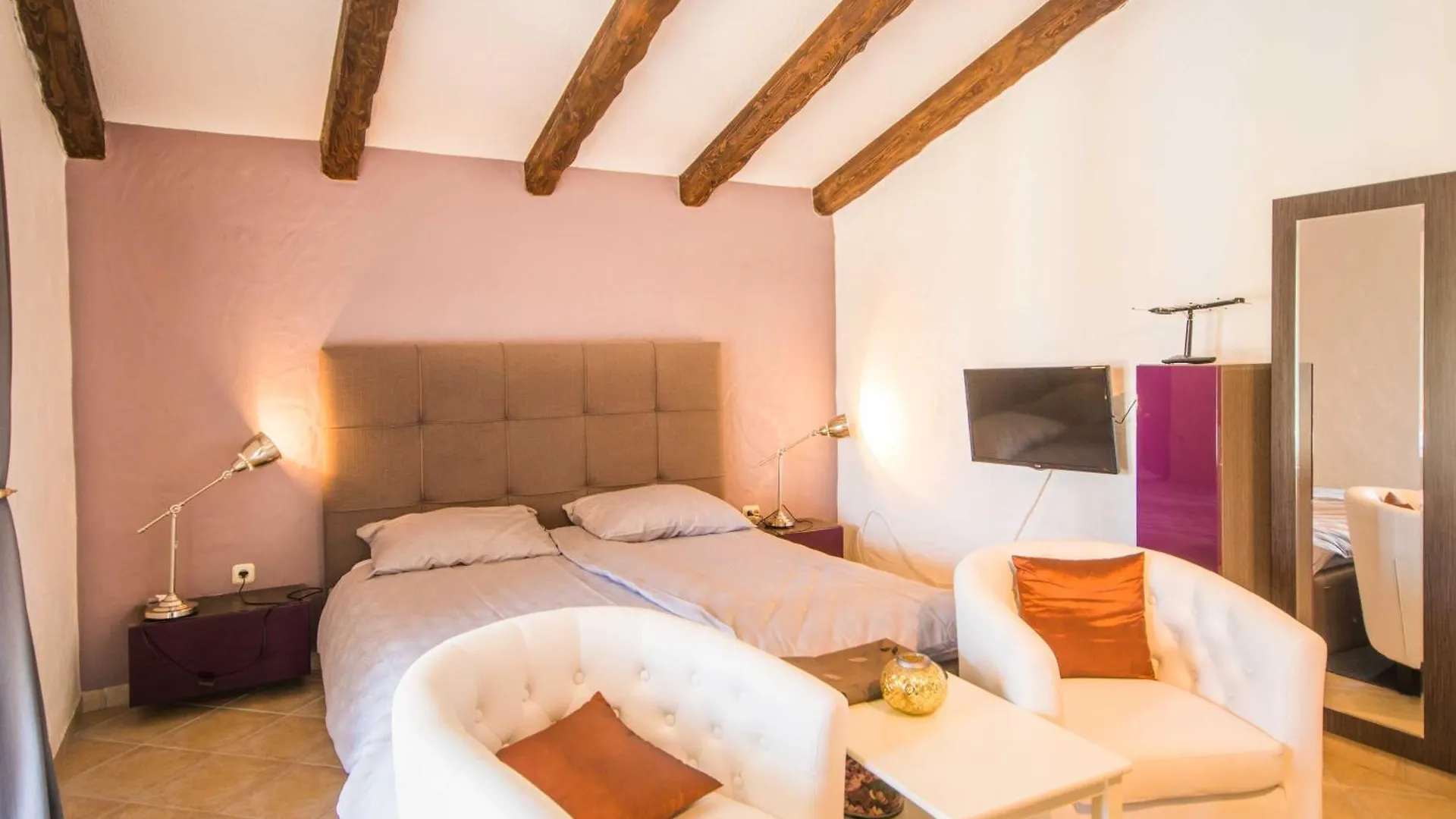 Villa Brigita, A Beautiful Villa Close To The Beach Veligolji