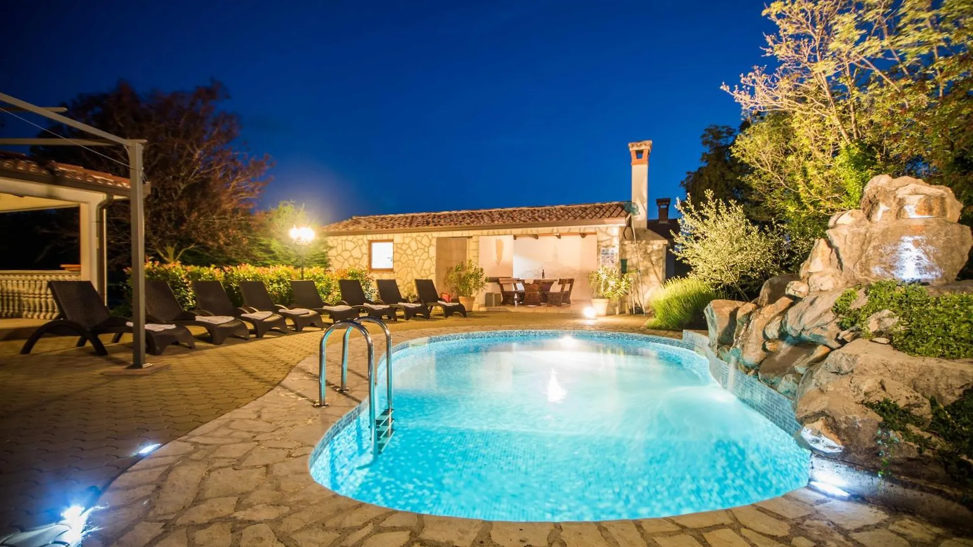 Villa Brigita, A Beautiful Villa Close To The Beach Veligolji Holiday home