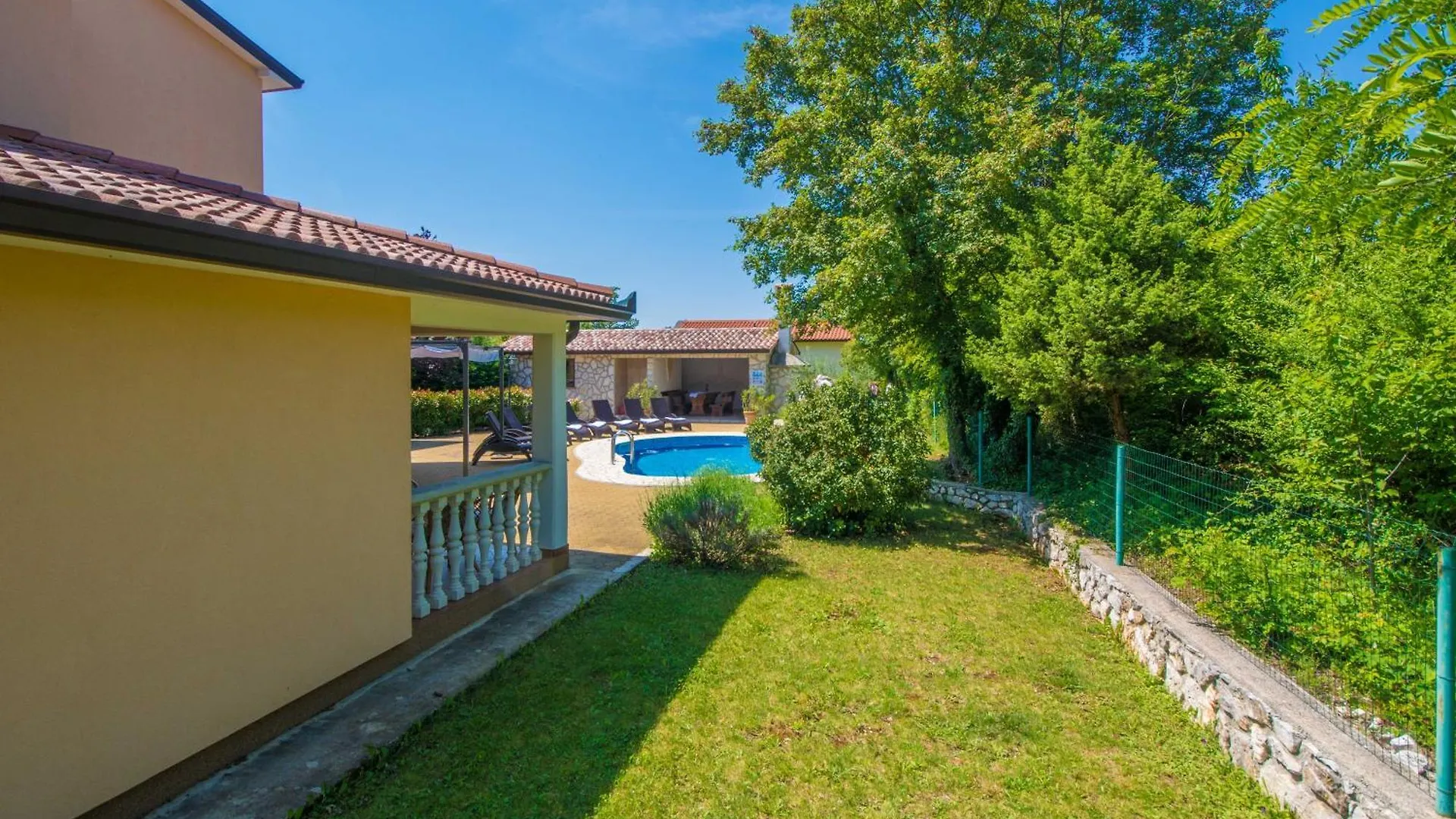 Villa Brigita, A Beautiful Villa Close To The Beach Veligolji Holiday home